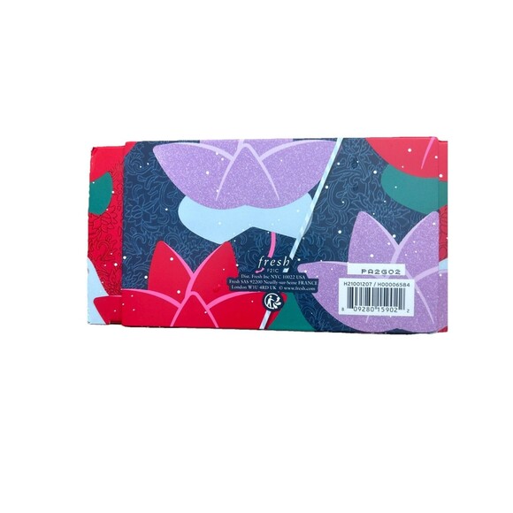 Fresh Day and Night Hydration Cleanse and Moisturize Set NEW SEALED IN GIFT BOX - Picture 3 of 4